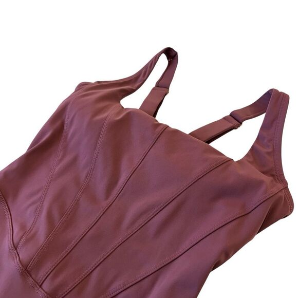 TA3 Deep Rose Seamed Squarey One Piece Sculpting Counting Viral Swimsuit Large - Picture 5 of 9